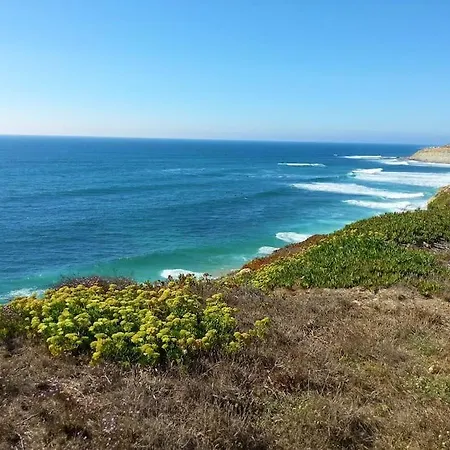 Baleia, Sao Juliao Beach - Villa